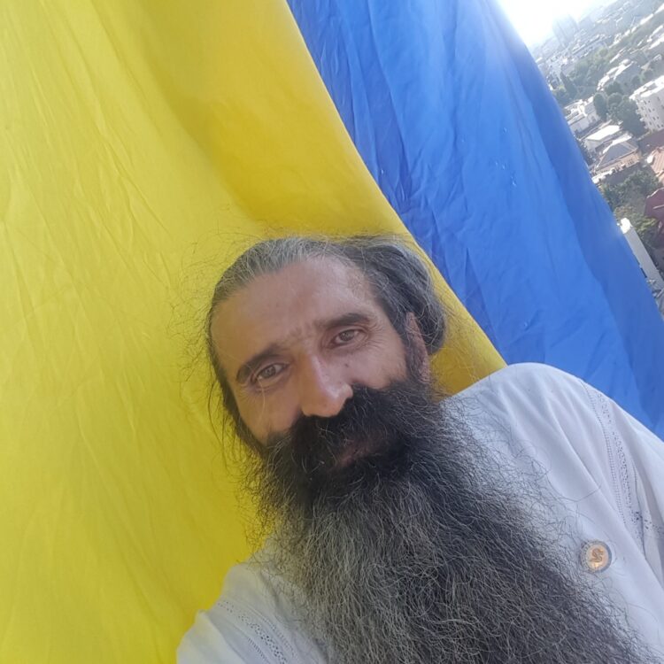 ‘Stegarul Dac’ a comis-o iar! S-a urcat pe o clădire a Penitenciarului Rahova. Au intervinit negociatorii și trupele speciale